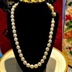 Hand knotted, costume pearl necklace